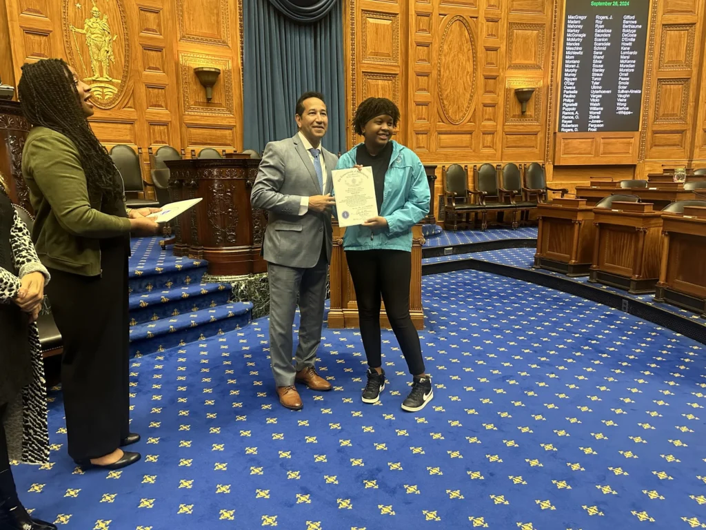 pebell-vo1-ever-artist-massachusetts-state-house