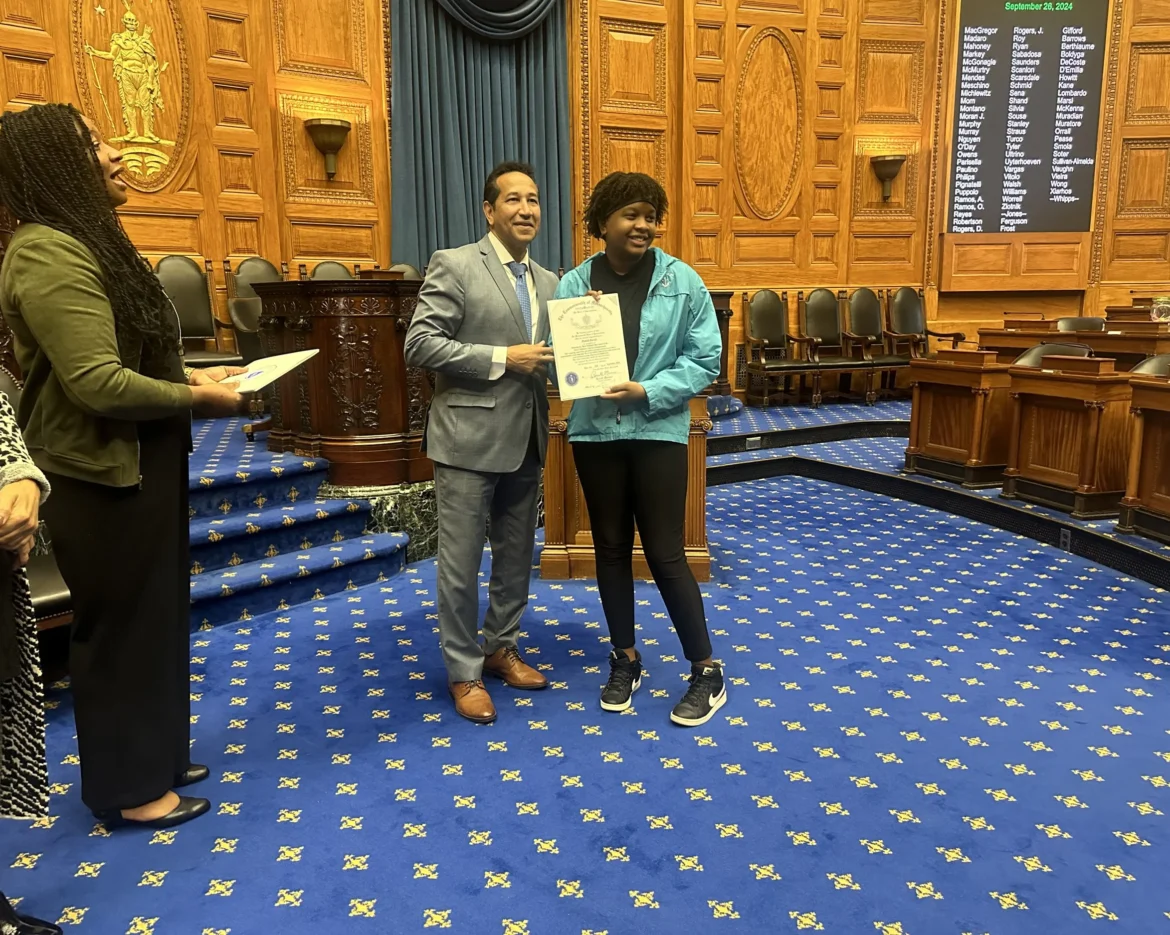 pebell-vo1-ever-artist-massachusetts-state-house